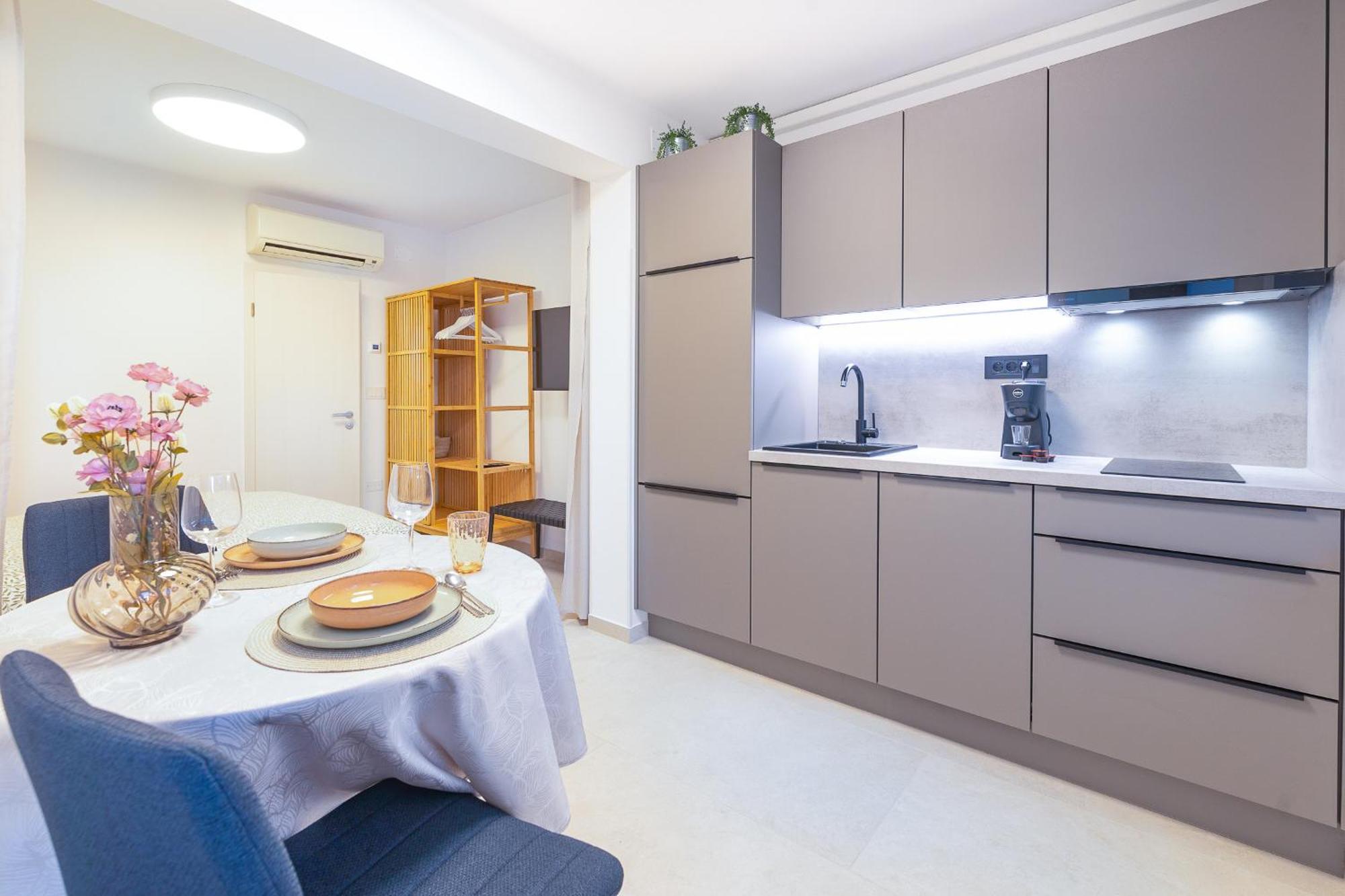 Isolana Apartment Izola Exteriör bild